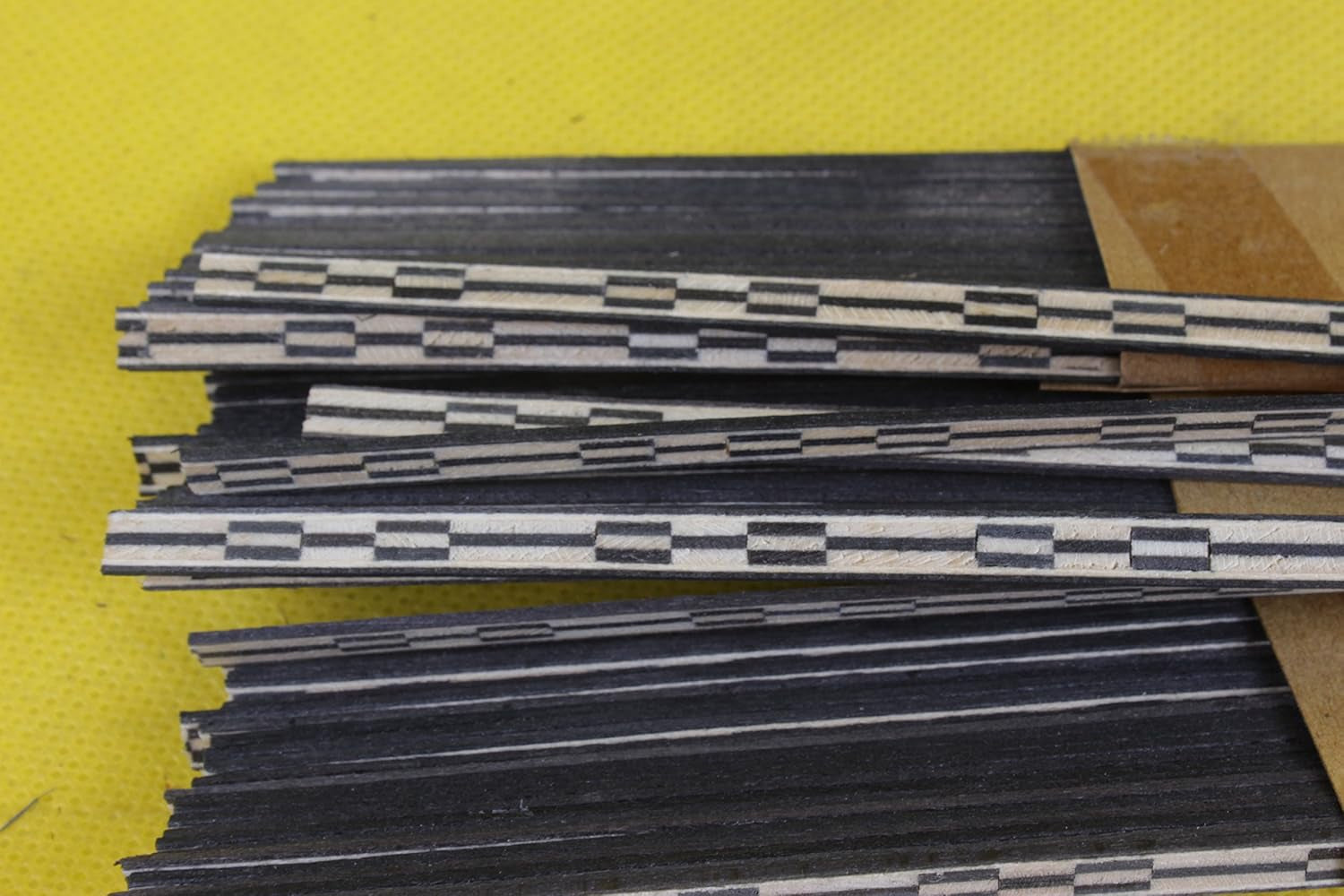 20X Guitar Strip Inlay Guitar Luthier Figured Purfling Guitar Body Binding Wood Inlay 640X3X1.0Mm #64