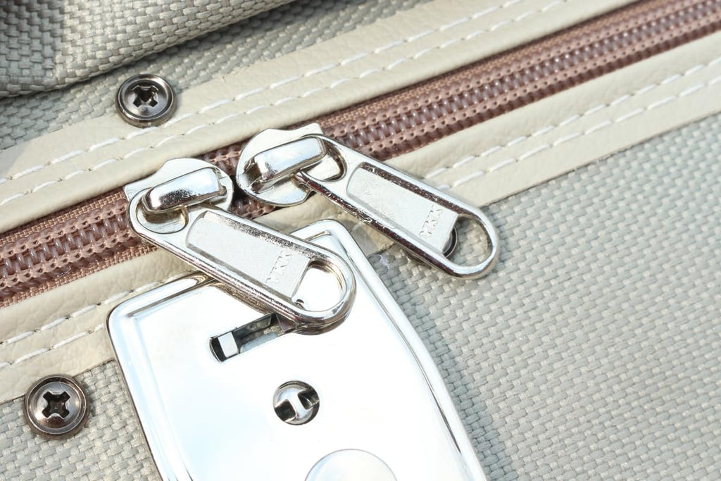 4/4 Violin Case Halfmoon Shape Lightweight with Hygrometer Shoulder Strap Yellow Cream Padding Green Case for Violin (Green)